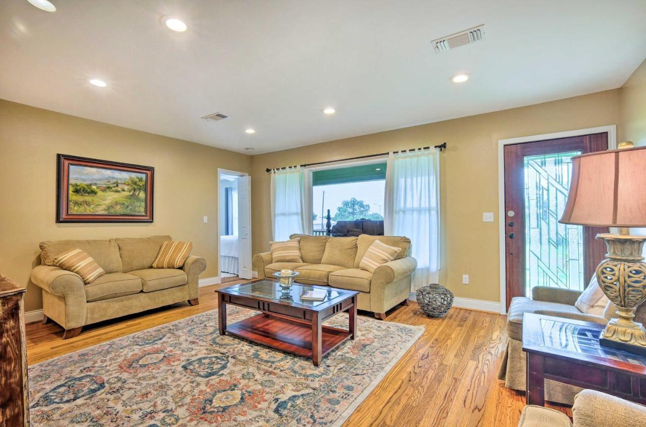 The Gathering Place Brenham Home On 6 Acres Екстериор снимка
