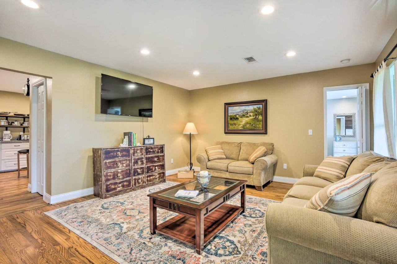 The Gathering Place Brenham Home On 6 Acres Екстериор снимка