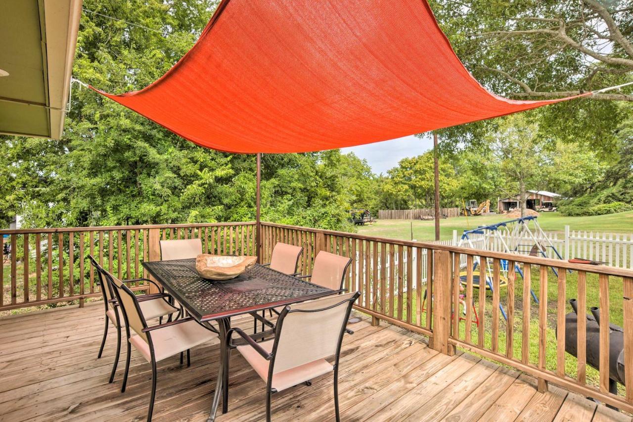 The Gathering Place Brenham Home On 6 Acres Екстериор снимка