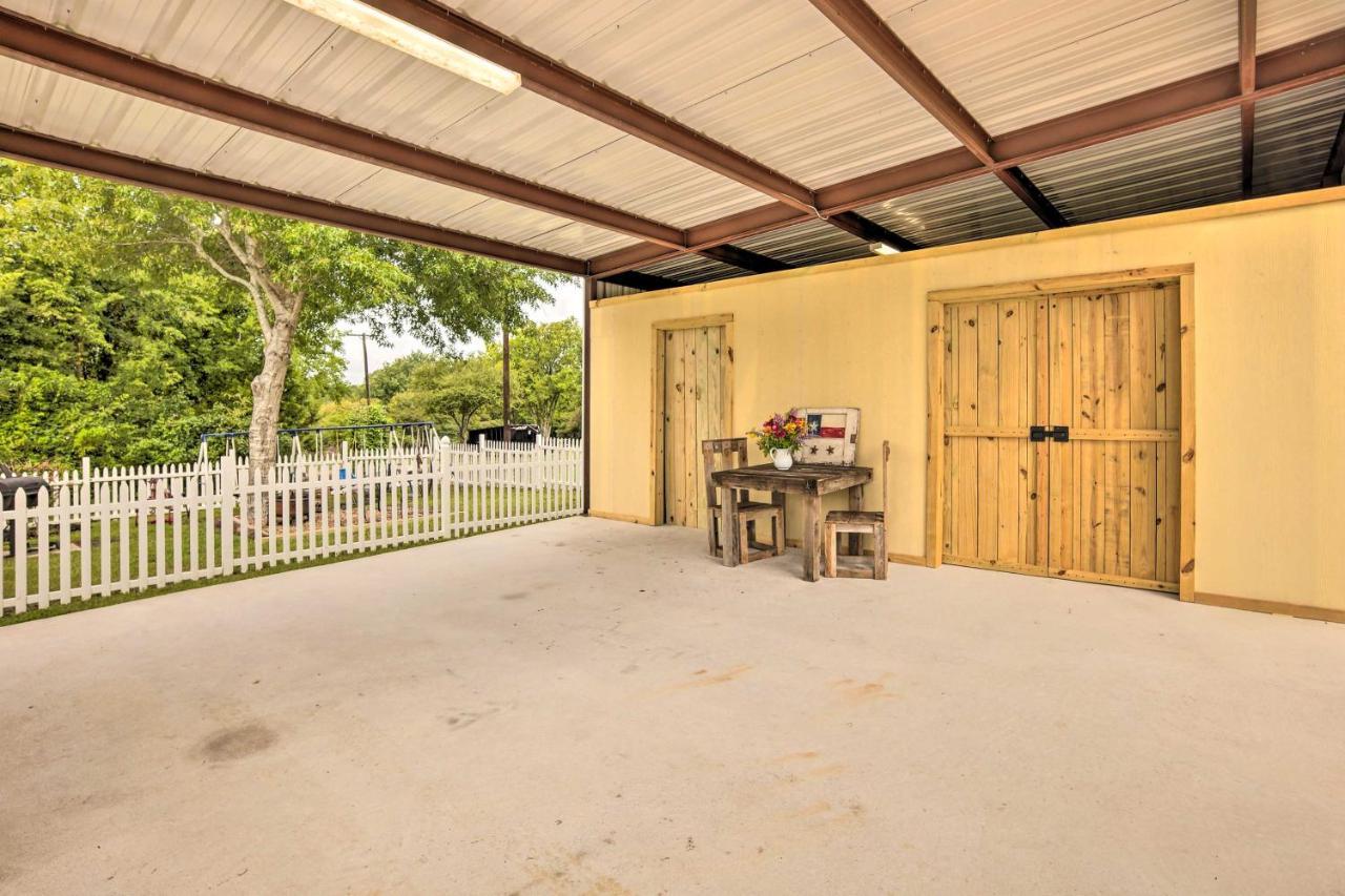 The Gathering Place Brenham Home On 6 Acres Екстериор снимка